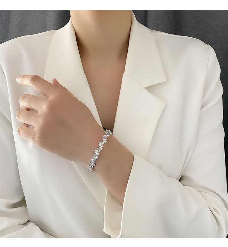 Bangle Classification 1 Piece Quantity 1 Piece Ins Style Round Alloy Copper Inlay Zircon Women's Bangle