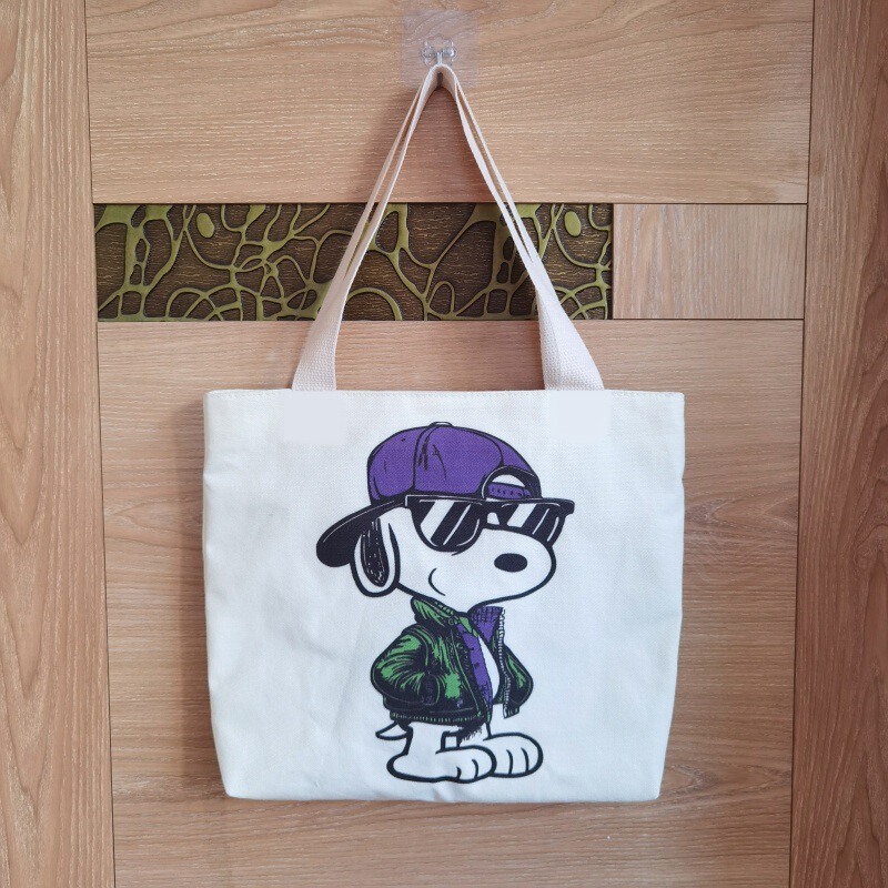 Factory Snoopy Canvas Bag with Anime Print, Fresh Style Shoulder Bag, Large Capacity Mommy Tote Bag, Shopping Bag Factory Snoopy Canvas Bag with Anime Print, Fresh Style Shoulder Bag, Large Capacity Mommy Tote Bag, Shopping Bag