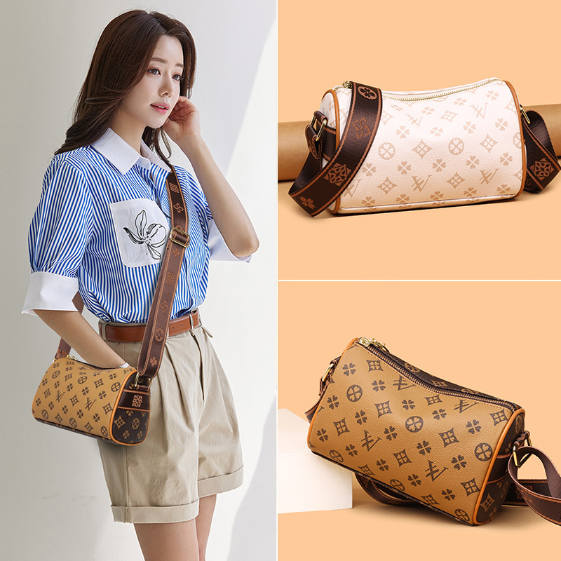 Trendy Bags 2026 New Fashion Versatile Single Shoulder Crossbody Women's Bag Large Capacity High Quality Wide Shoulder Strap Pillow Bag Trendy Bags 2026 New Fashion Versatile Single Shoulder Crossbody Women's Bag Large Capacity High Quality Wide Shoulder Strap Pillow Bag