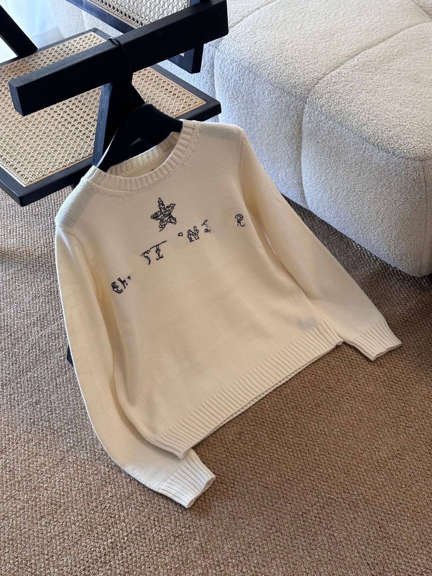 Nanyou D Home 25 Autumn/Winter New Embroidered Pentagram Pullover Sweater for Women with Letter Jacquard Round Neck Long Sleeve Knitwear