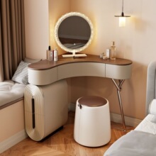 �͹��L�й��L�D����y̨���Ҷ���һ�w����С�������Ǹ߼��л��y��