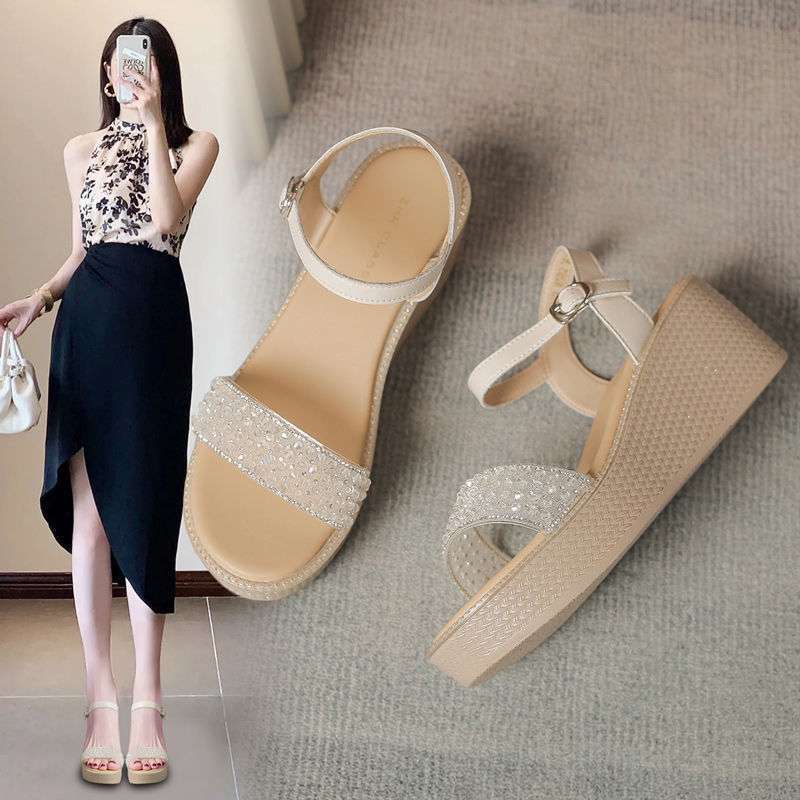 Muffin sandalias de fondo grueso un botón de diamante tacones sandalias de verano 2025 nueva moda sandalias de fondo grueso temperamento zapatos de mujer
