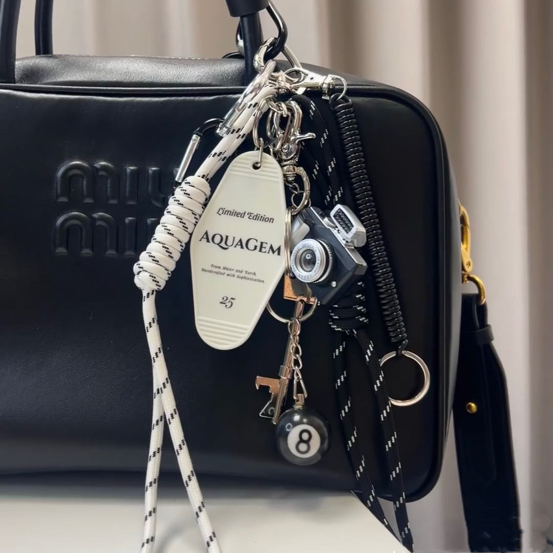 Camera billiard key black and white rope m wind hanging machine