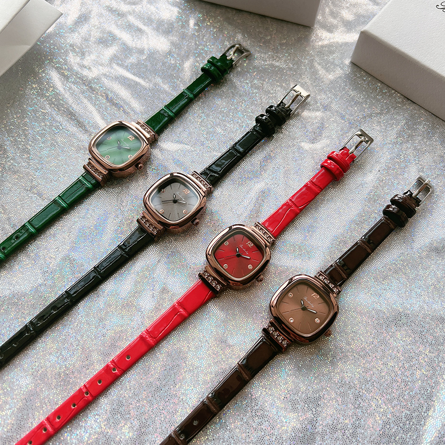 45g Weight Ordinary Glass Mirror Material Retro Fashion Korean Style Color Block Buckle Pu Strap Quartz Watch