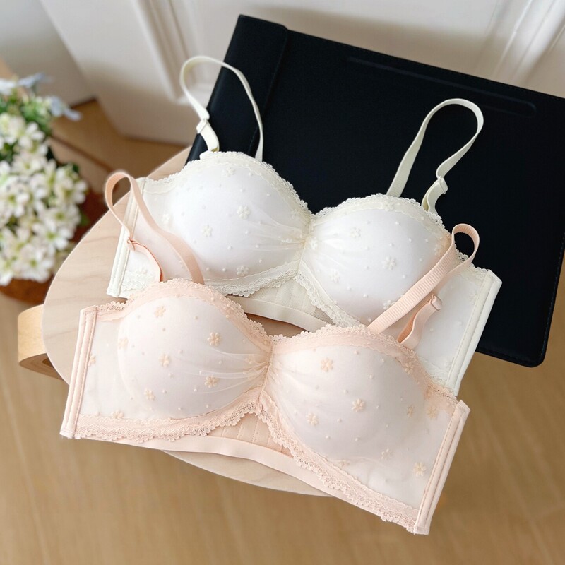 "Give You a Flower" Princess Sweetheart~ Lace Half-Cup Bra for Women with Small Busts, Push-Up and Lift-Up Effect, Enhancing Appearance "Give You a Flower" Princess Sweetheart~ Lace Half-Cup Bra for Women with Small Busts, Push-Up and Lift-Up Effect, Enhancing Appearance