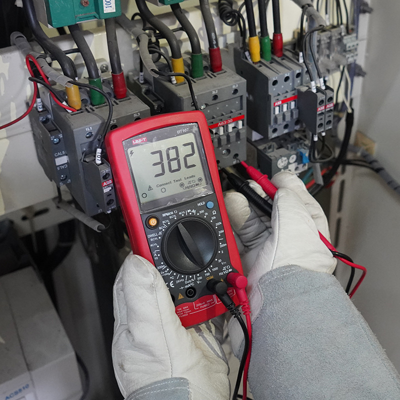 UNI-T/优利德UT105/UT107万用表 手持汽车多用数字万用表精准
