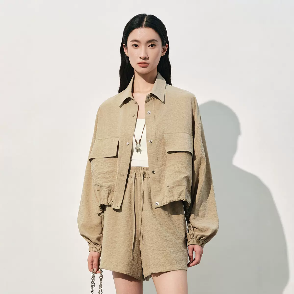 春季新品肌理感干丝衬衫女松弛廓形休闲真丝上衣通勤开衫外套批发