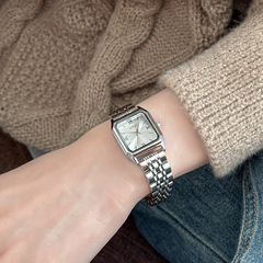 歌迪2023新款方盤表女輕奢休閒石英學生小眾簡約鋼帶女士小方表