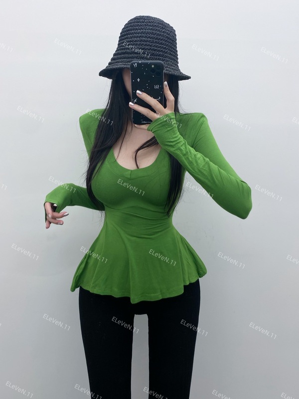 基本模型是惊人的！显瘦版~掐腰V领设计右肩长袖t恤配底裤衬衫|undefined