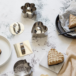 Stainless Steel Mousse Mold Small Mousse Ring Tiramisu Cheesecake Biscuit Mold Baking Tools for Home Use