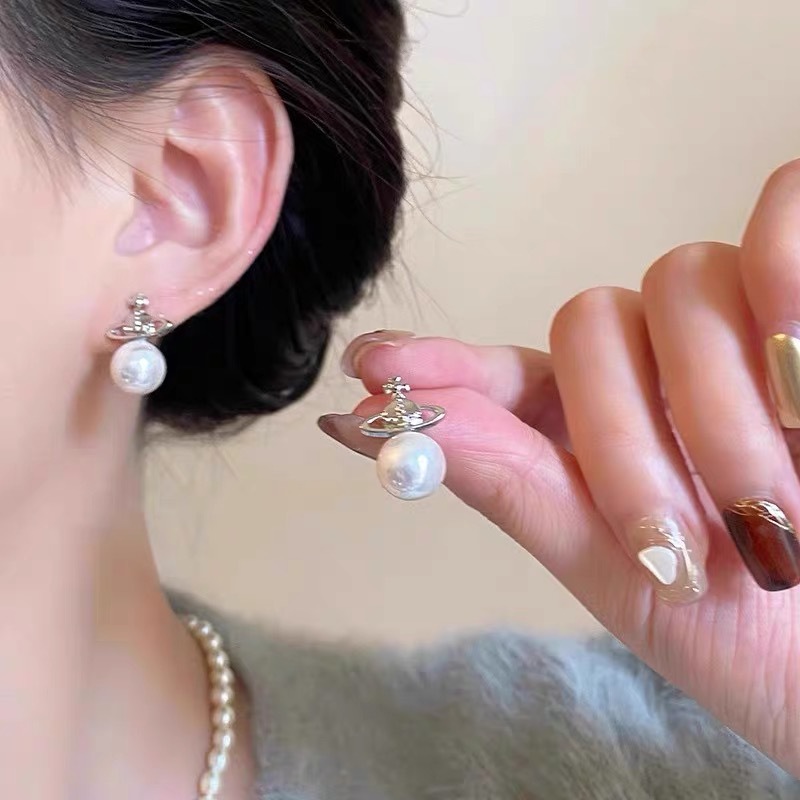 60#Saturn planet pearl stud earrings (silver needle)