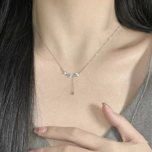Blessed Rices~ Wheat Spike Necklace for Women - Ins Trendy, Unique, and High-End Design, Clavicle Chain with the Meaning of Peace Year After Year