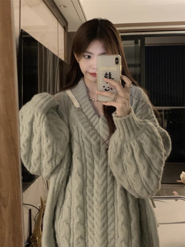 Japanese-Style Lazy Oversized Collar Cable Knit Sweater for Women, Loose Outerwear for Autumn and Winter, Thick Pullover Sweater Japanese-Style Lazy Oversized Collar Cable Knit Sweater for Women, Loose Outerwear for Autumn and Winter, Thick Pullover Sweater