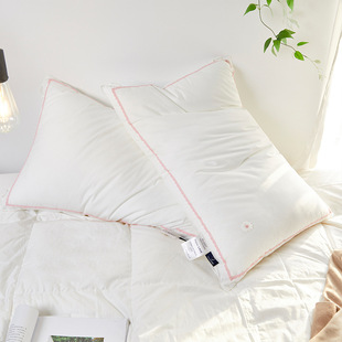C^【Fuji Store】New Japanese Style Flower Flag Series Feather Velvet Student Dormitory Soft Machine Washable Pillow Core Pillowcase