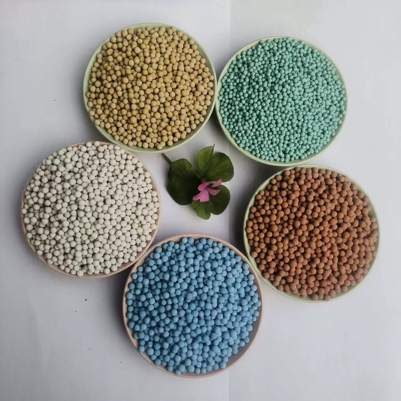 批发麦饭石球园艺铺面坐垫填充电气石球净化水质混合矿物颗粒