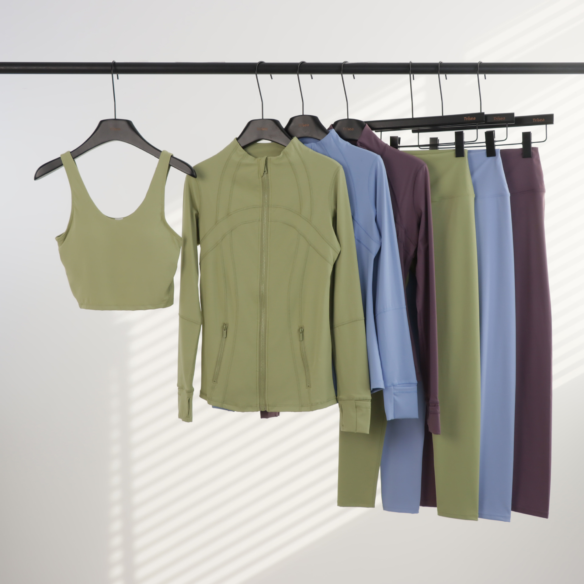 Conjunto de yoga LULU de tres piezas: chaqueta, camiseta sin mangas con cuello en U y leggings de cintura alta para mujer.