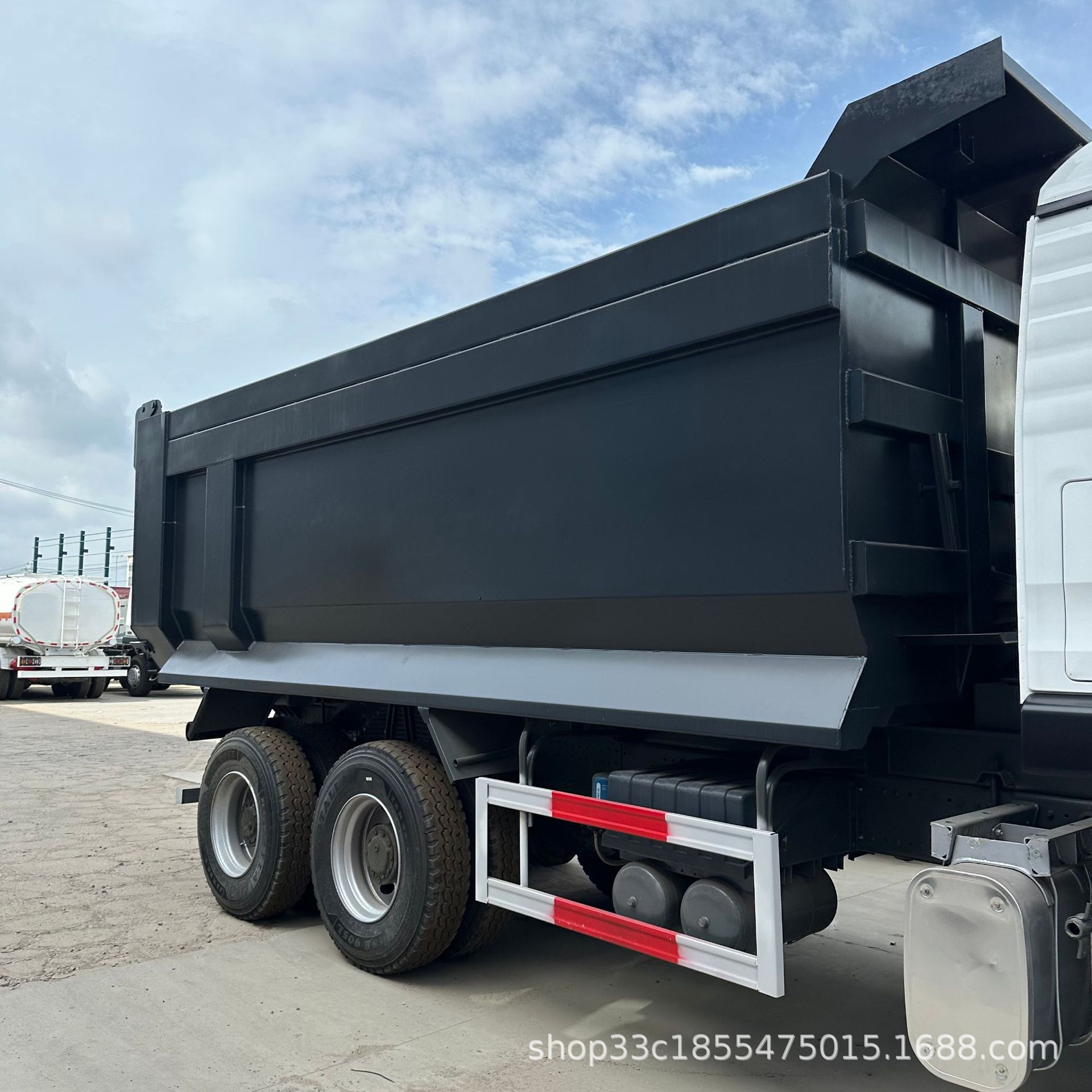 Cross-border export of HOWOTX 6X4 dump truck with 420 horsepower for soil transport and engineering applications