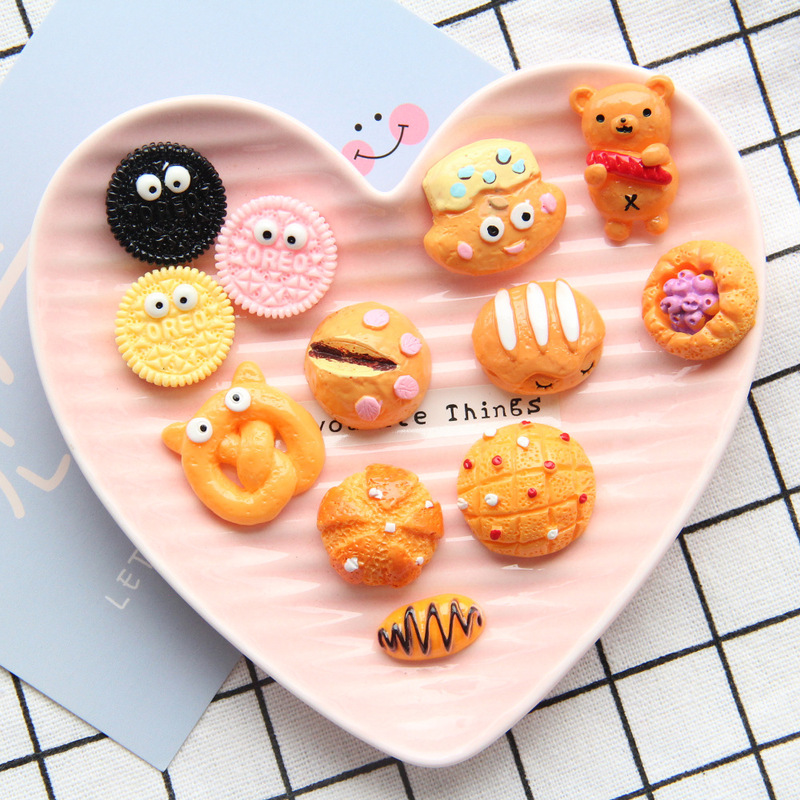 New Food Toy Small-Eyed Bread Artificial Biscuits DIY Resin Accessories Hair Accessories Toys Cream Glue Accessories