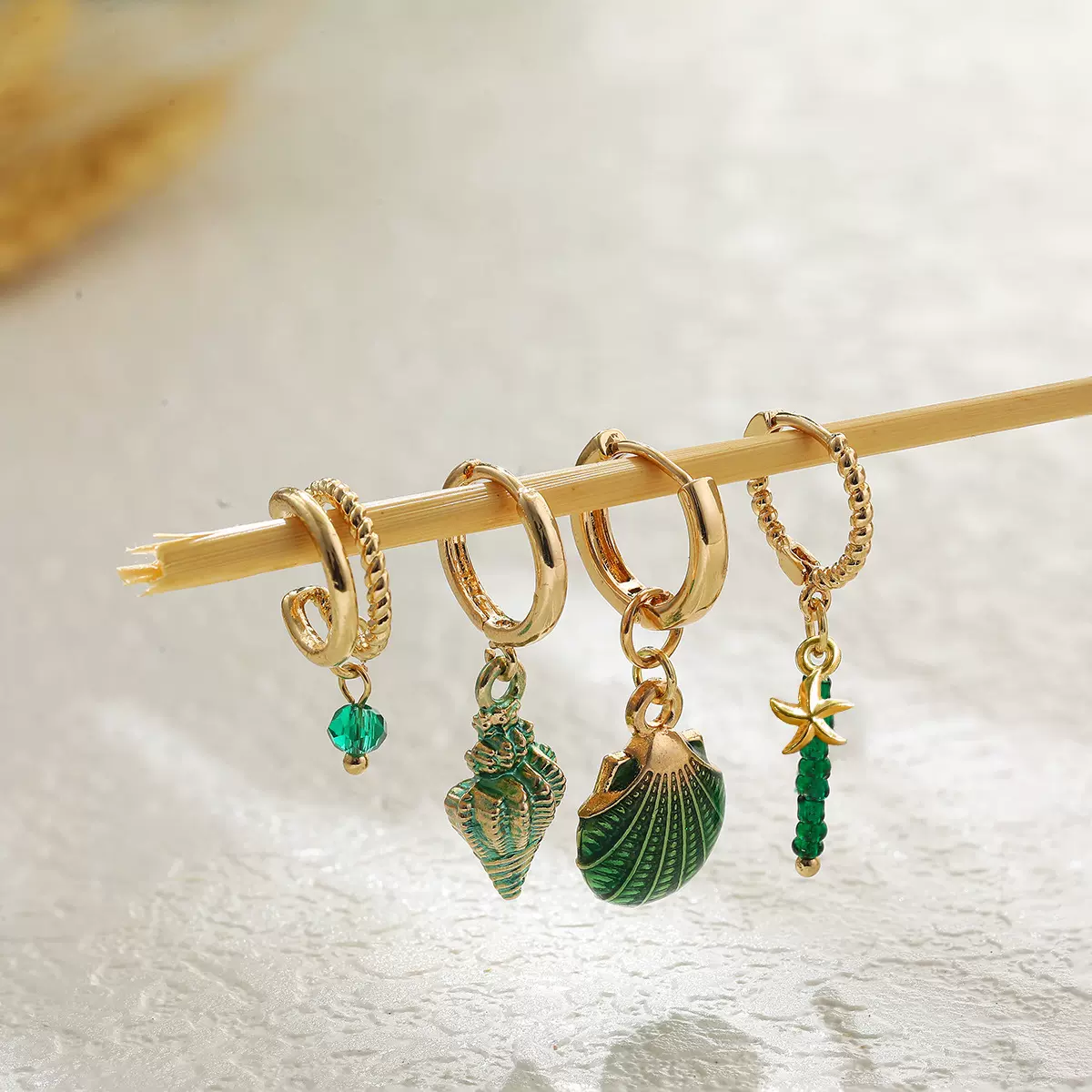 轻奢祖母绿贝壳耳环女清新甜美电镀耳饰独特气质耳环套装批发
