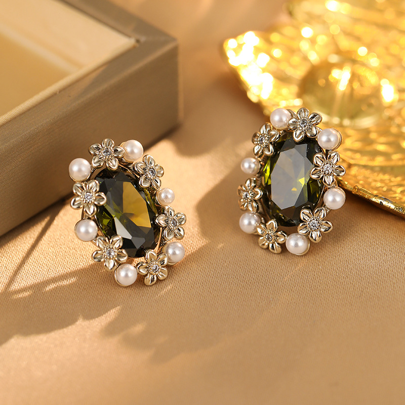 Small design elegant universal fashionable earrings with zircon