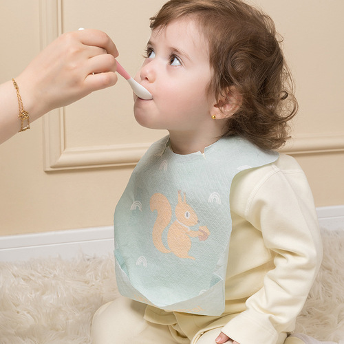 Children's disposable bibs for baby eating and feeding anti-dirty saliva towel cartoon home outing no-wash baby bibs