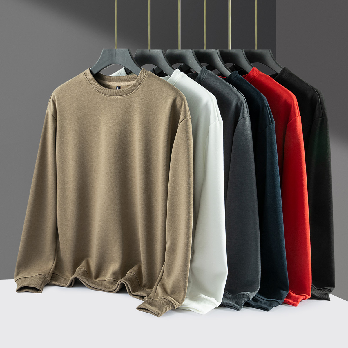Shirt de hombro para hombre, chaqueta suelta, gran tamaño, camisa de base de manga larga de otoño y invierno, casual, versátil y simple.