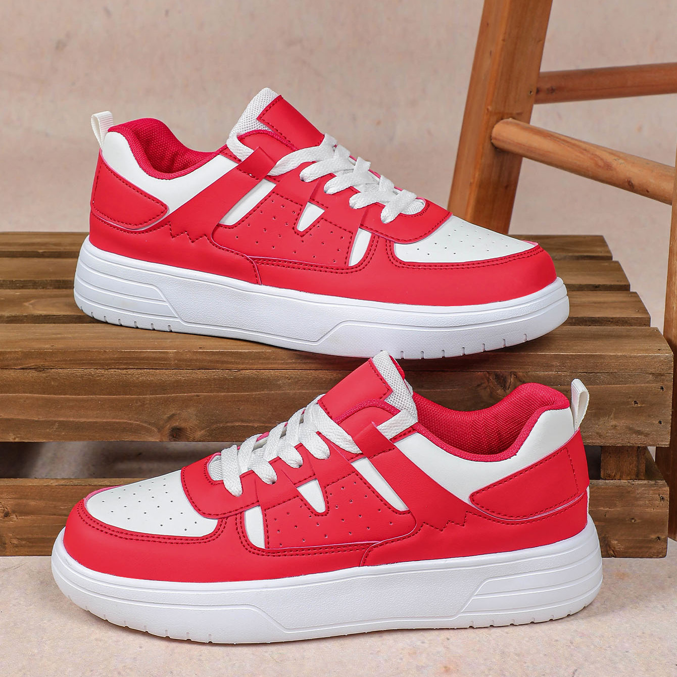 Zapatillas de plataforma de pareja de moda de estilo coreano zapatos deportivos cómodos de fondo suave zapatos de mujer casuales al aire libre de moda con cordones