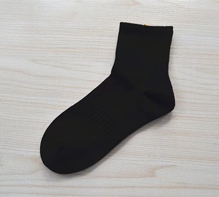 �ڰ״�ɫ��Լ����Ů�ﶬ��Ͳ��Ӻ��˶����⴩�����ٴ���������