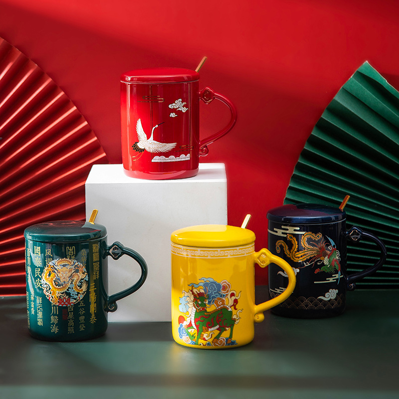 创意时尚国潮马克杯陶瓷杯色釉国风水杯子情侣带勺带盖咖啡杯批发