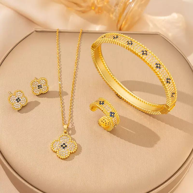 铜镶锆气质钛钢花朵四叶草项链女高级感电镀轻奢耳环吊坠戒指饰品