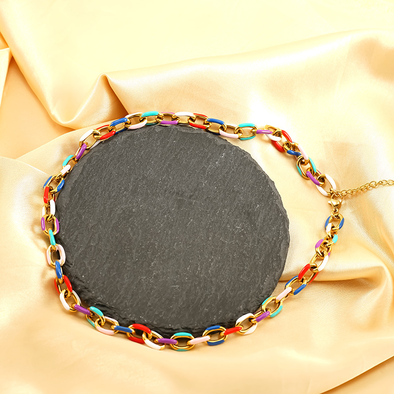 Collana con catena cubana colorata alla moda europea e americana, con catena a clavicola, goccia di smalto, multicolore, moda personalizzata, in acciaio al titanio transfrontaliero_voghion.com