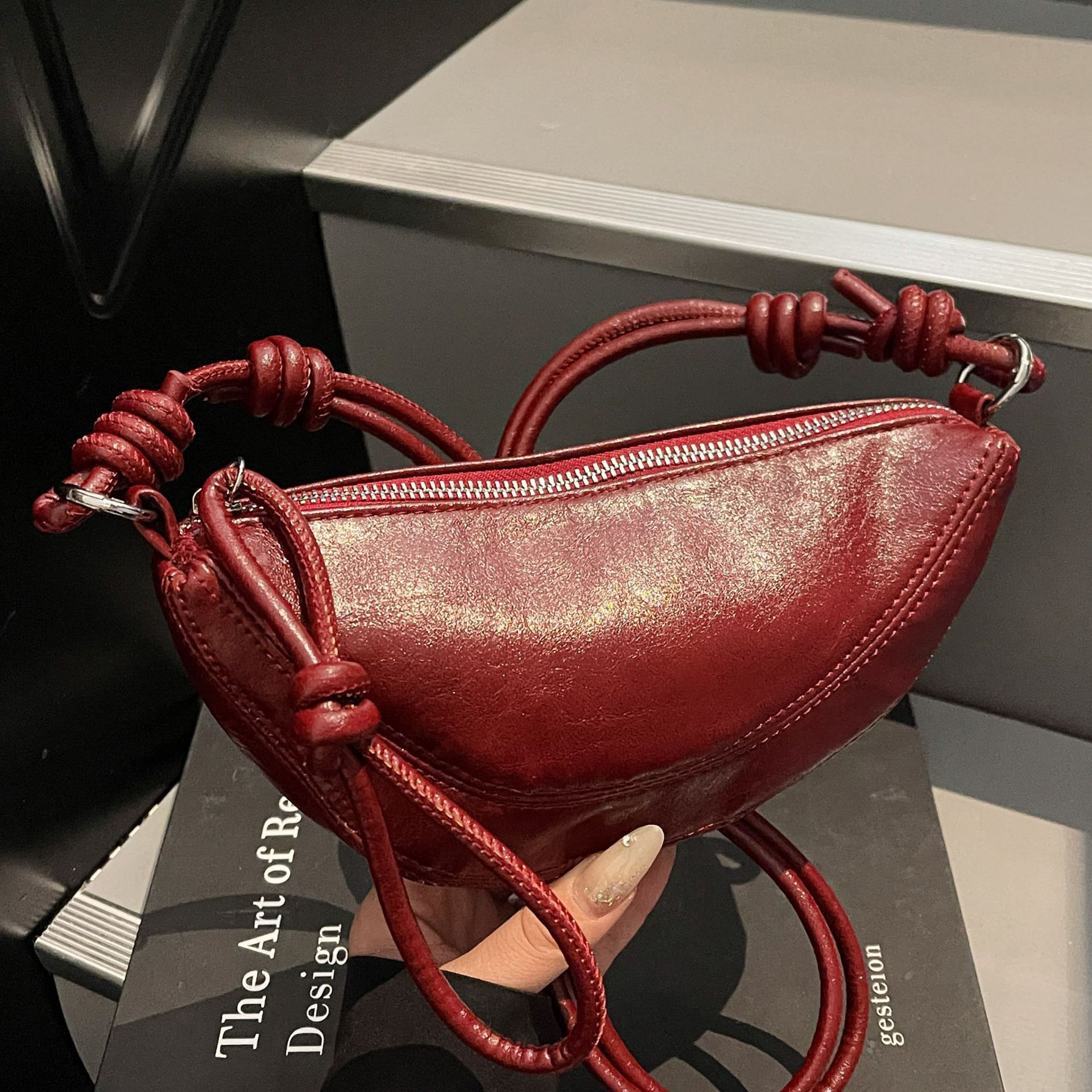 Women's Underarm Bag 2025 New Arrival High-End Texture Niche Minimalist Soft Leather Commuter Crossbody Crescent Dumpling Bag - Thumbnail 3