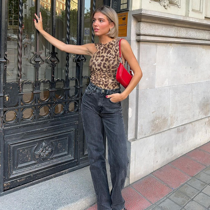 Dames jumpsuit met luipaardprint asymmetrisch en mesh_voghion.com