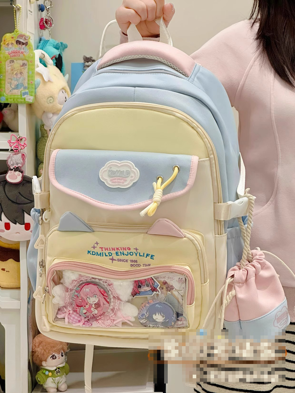 밀크 블루와 옐로우 백팩(액세서리 제외)