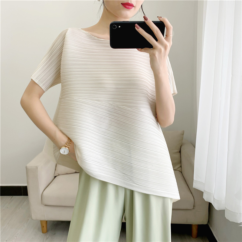 Miyake Style 2025 Summer T-shirt Pleated Top Women's Half-Fold Short-Sleeved Slimming Irregular Design Comfortable and Casual
