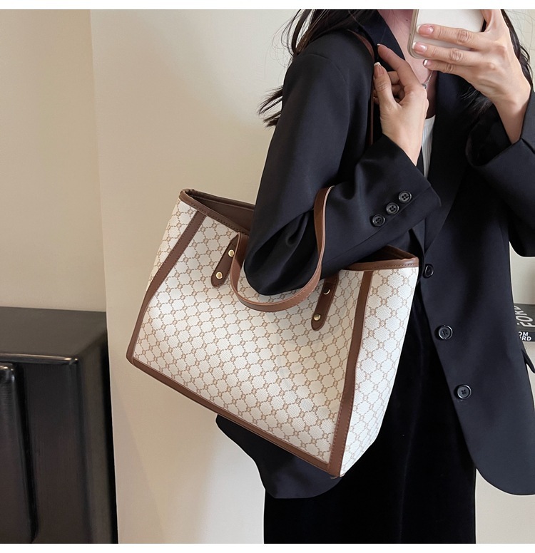 High-end, stylish, versatile, hand-carry bag for women, 2025 new trendy and popular single-shoulder bag with large capacity tote bag undefined