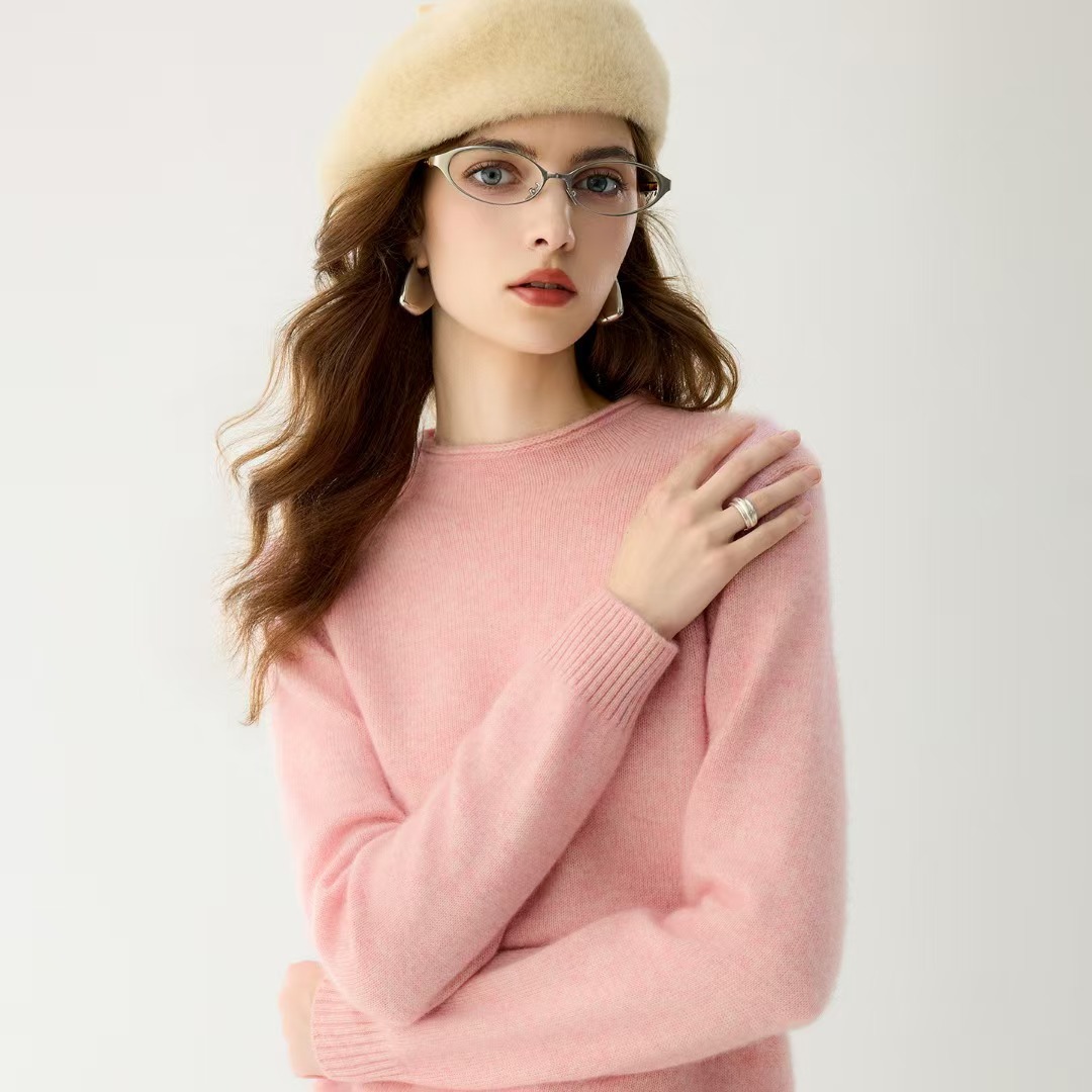 Women's cashmere sweater, new autumn/winter style, rolled hem, mock neck, fashionable, casual, warm, suitable for layering, loose long sleeves.