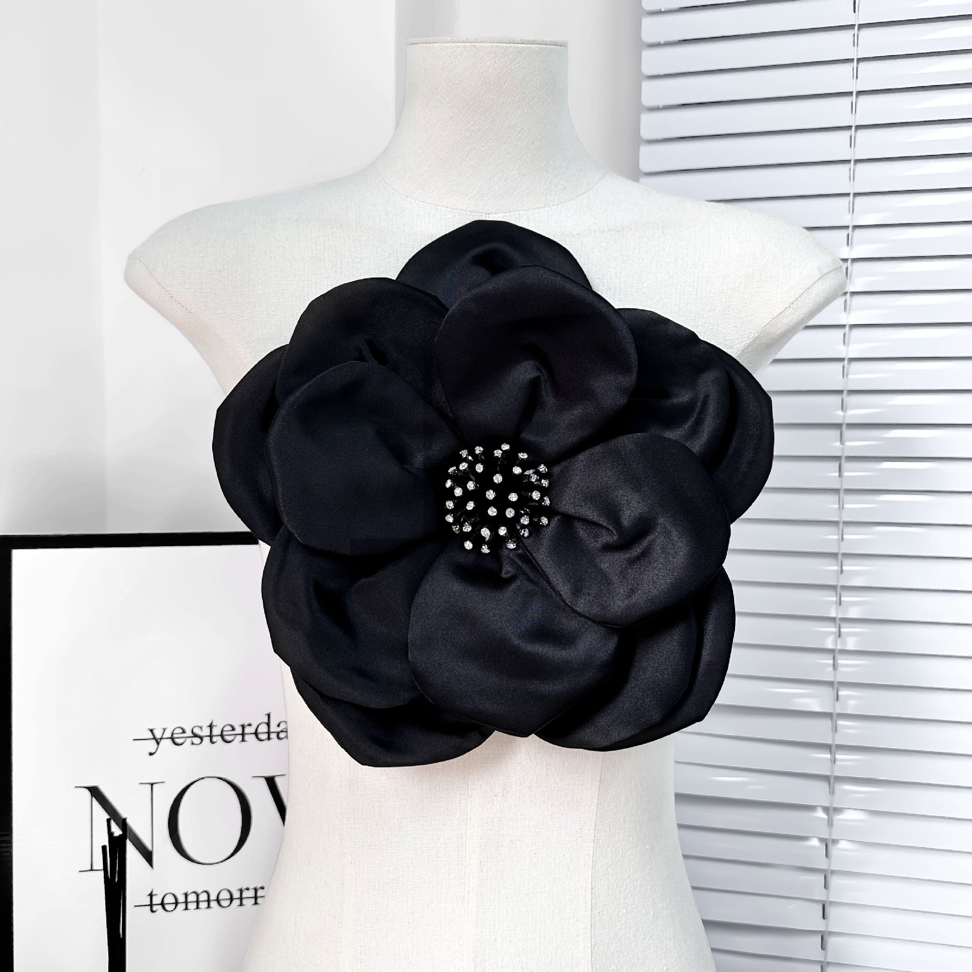 Nuevo estereoscópico simple abrigo floral vestido vestido accesorios de decoración tela exagerada accesorios de pecho