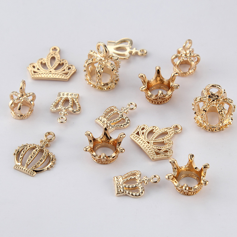 Factory Direct Sales Crown Alloy Pendant Keychain Bracelet Pendant Alloy Jewelry Accessories DIY Jewelry Material Factory Direct Sales Crown Alloy Pendant Keychain Bracelet Pendant Alloy Jewelry Accessories DIY Jewelry Material
