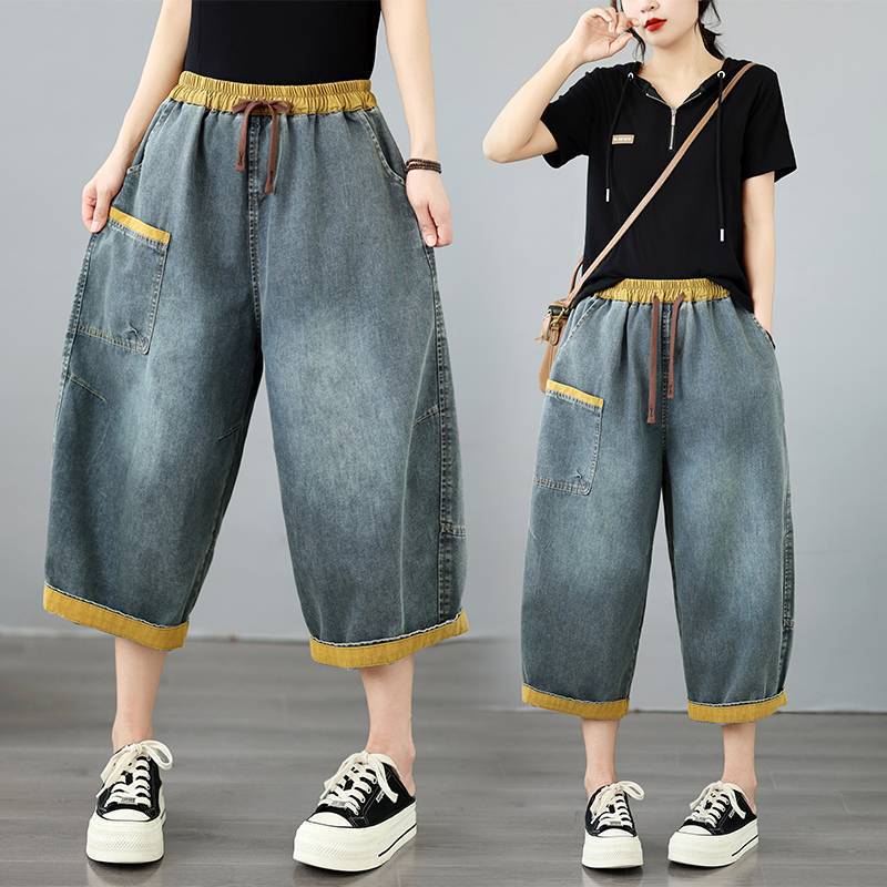 Real Shot of Plus-Size Girl's New Summer Style Loose-Fitting, Slimming, Color-Blocked, Elastic Waist, Printed Denim Capri Pants