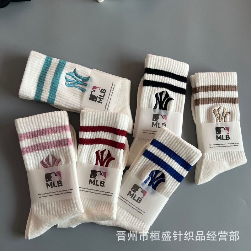 MLB Socks Men and Women Couple Fashion Trendy Socks High-height Sports Casual Breathable Embroidery Embossed NY Korean Cotton MLB Socks Men and Women Couple Fashion Trendy Socks High-height Sports Casual Breathable Embroidery Embossed NY Korean Cotton