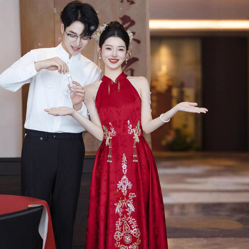 2026 New Model Bride's Red Engagement Dress in New Chinese Style, High-End Wedding Niche Dressing Gown for the Bride's Return Home