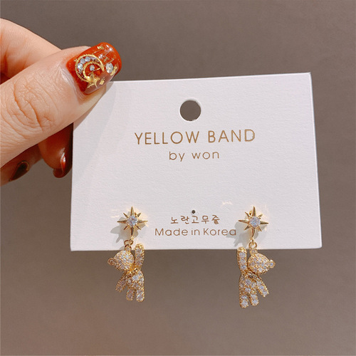 Micro-embellished bear earrings earrings ins high-end  new fashion cartoon cute earrings 925 silver small fresh
