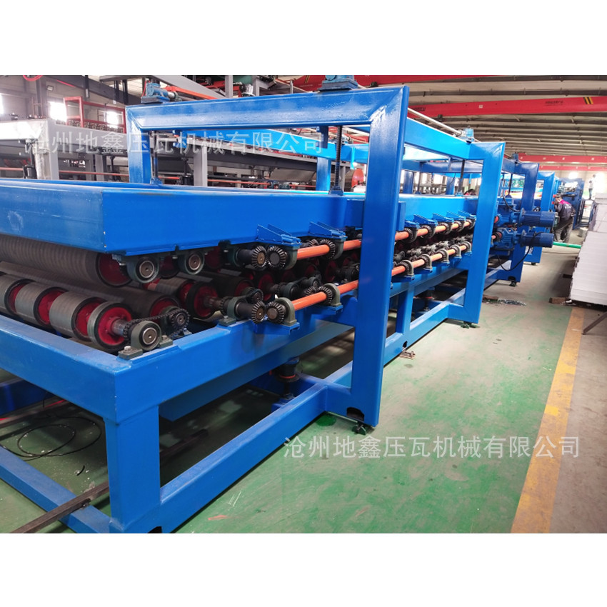 泡沫板成型机 复合岩棉发泡保温板 外墙保温装饰 冷弯机 地鑫机械