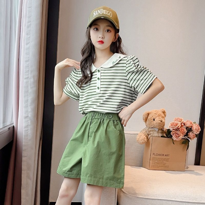 Traje de verano para niñas 2025 nuevo estilo coreano vestido de verano para niñas de estilo occidental traje casual de dos piezas de manga corta a rayas para niños grandes