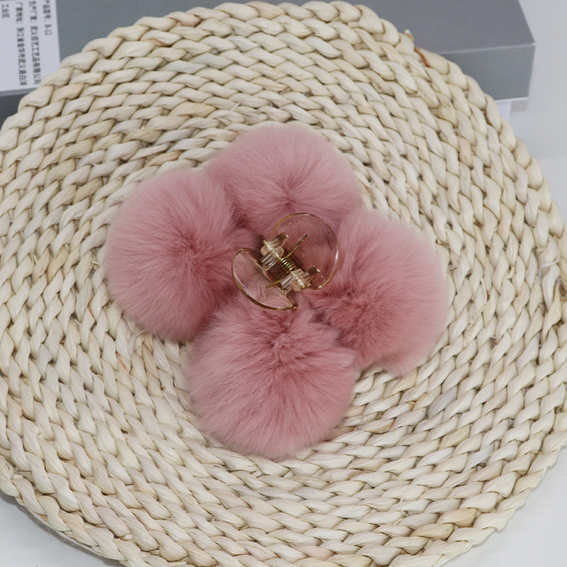 Gentle Korean medium women's plush clip for autumn and winter Rex rabbit hair hair clip for adult sweet hair shark clip