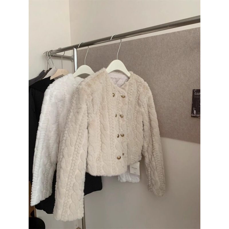 In-Stock New Winter Thick Faux Fur Elegant Short Coat for Women in Chanel Style