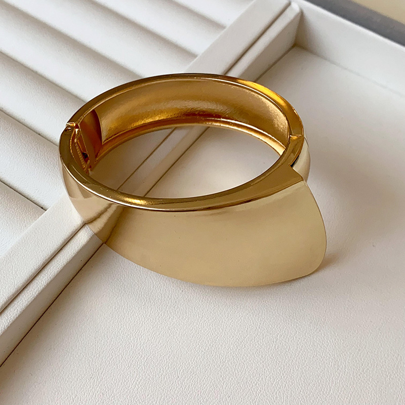 冷たい風のシンプルな金属の格子縞のブレスレット欧米の越境する新型の手環の小さい大衆のファッションの高級感の手飾りの卸売り|undefined