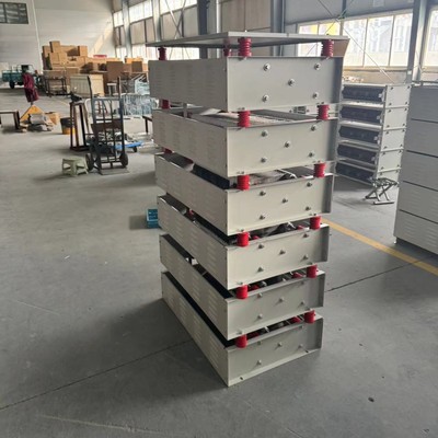 [鲁杯中性点接地电阻器10KV-1000A-10S独特钢栅结构设计 便于散热]