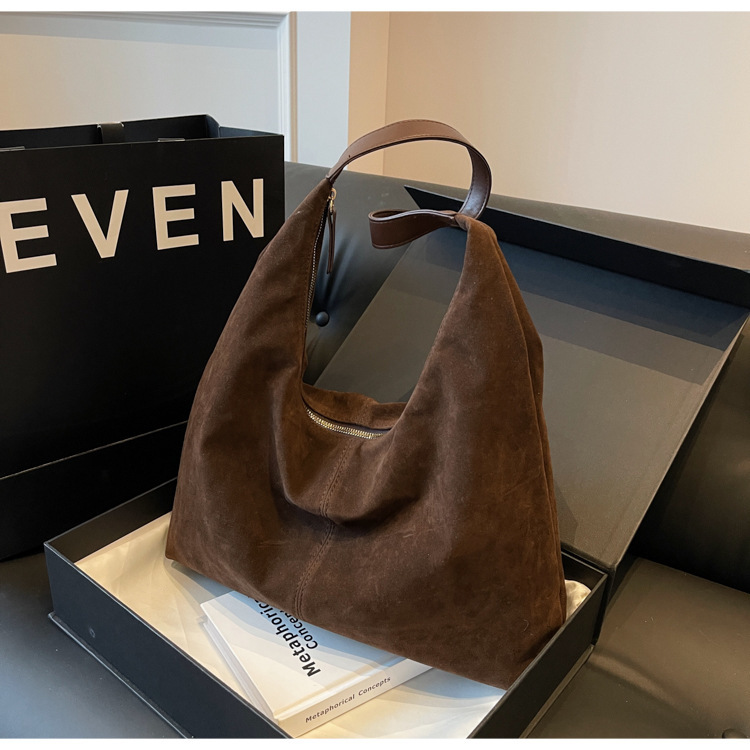 Large Capacity Bag Women's Autumn All-match 2023 New Vintage Frosted Shoulder Bag Texturous Class Commuter Tote Bag
